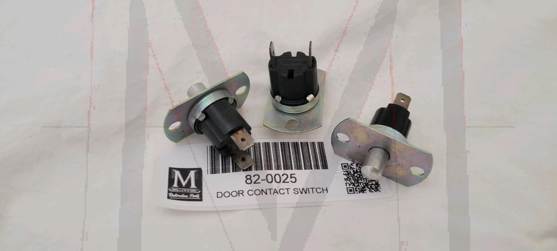 82_0025 190SL COURTESY LIGHT SWITCH