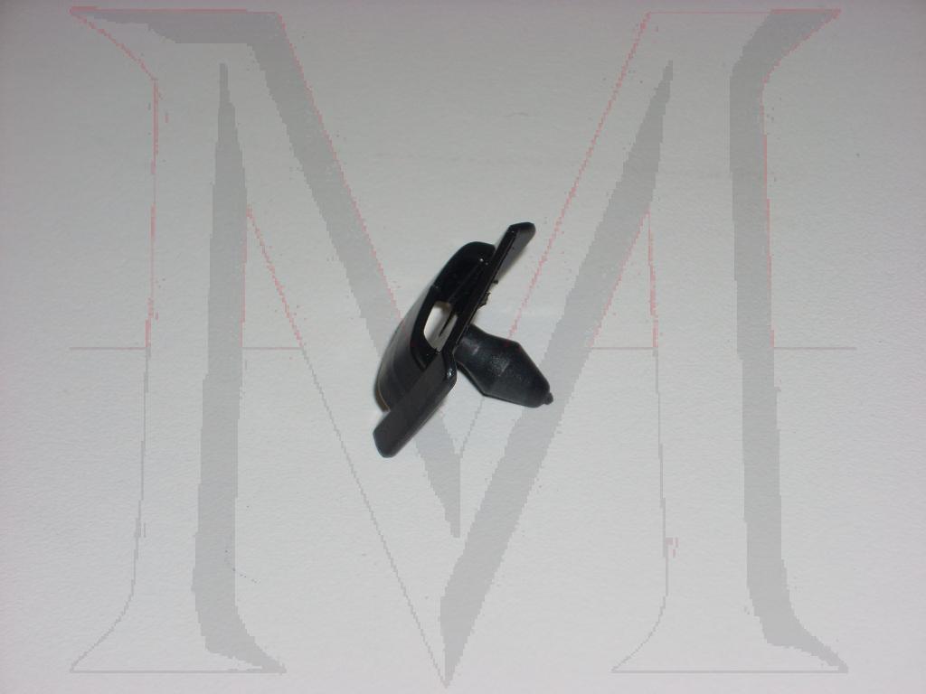 69-3528 ROCKER MOLDING CLIP